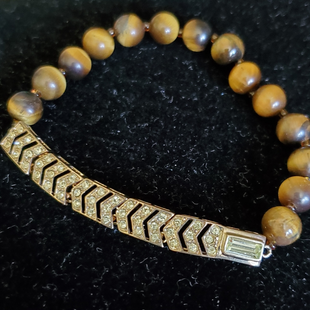 Lia Sophia brown cats eye beaded bracelet